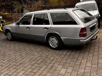 Gebraucht Mercedes E250 113 PS (83 kW) 1989 Silber Kombi