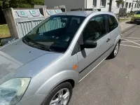 Gebraucht Ford Fiesta 60 PS (44 kW) 2009 Silber Kleinwagen