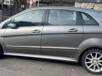 Gebraucht Mercedes B180 109 PS (80 kW) 2007 Grau Van / Kleinbus