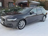 Gebraucht Volvo V90 Momentum 235 PS (172 kW) 2021 Grau Kombi