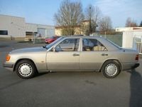 Gebraucht Mercedes E260 160 PS (117 kW) 1990 Silber Limousine