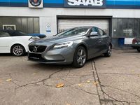 Gebraucht Volvo V40 Momentum 152 PS (111 kW) 2018 Grau Limousine