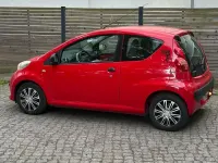 Gebraucht Peugeot 107 60 PS (44 kW) 2007 Rot Kleinwagen