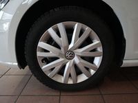 Gebraucht VW Golf 100 kW (136 PS) 2020 Pure white Limousine