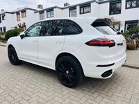 Second-hand Porsche Cayenne Platinum Edition 262 CP (192 kW) 2017 Alb SUV