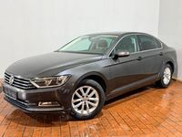 Gebraucht VW Passat 150 PS (110 kW) 2019 Grau Limousine