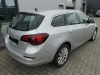 Gebraucht Opel Astra Exklusiv 136 PS (100 kW) 2014 Silber Kombi