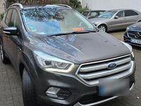Gebraucht Ford Kuga Titanium 150 PS (110 kW) 2019 Grau SUV