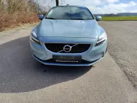 Usata Volvo V40 152 CV (111 kW) 2016 Blu Berlina