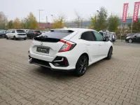 Gebraucht Honda Civic Elegance 129 PS (94 kW) 2022 Platinium white pearl Limousine