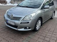 Gebraucht Toyota Verso 150 PS (110 kW) 2012 Grau Van / Kleinbus