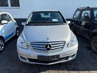 Gebraucht Mercedes B180 109 PS (80 kW) 2008 Silber Van / Kleinbus
