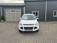Gebraucht Ford Kuga Titanium 150 PS (110 kW) 2016 Weiß SUV
