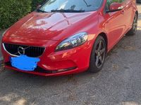 Gebraucht Volvo V40 Kinetic 122 PS (89 kW) 2018 Rot Kombi