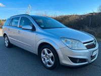 Gebraucht Opel Astra 101 PS (74 kW) 2007 Silber Kombi