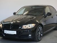 Gebraucht BMW 318 143 PS (105 kW) 2011 Schwarz Limousine