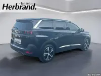 Gebraucht Peugeot 5008 136 PS (100 kW) 2024 Lackierung schwarz perla nera/ SUV