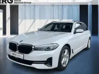 Gebraucht BMW 520 Shadowline 190 PS (139 kW) 2023 Weiß Limousine