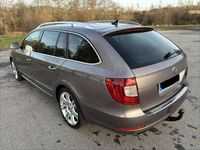 Gebraucht Skoda Superb Elegance 170 PS (125 kW) 2011 Kombi