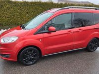 Gebraucht Ford Tourneo Courier Titanium 140 PS (102 kW) 2016 Rot Van / Kleinbus