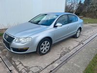 Gebraucht VW Passat 115 PS (84 kW) 2005 Silber Limousine