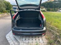 Gebraucht Ford Focus 101 PS (74 kW) 2008 Grau Kleinwagen