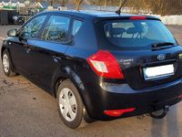 Gebraucht Kia Ceed 90 PS (66 kW) 2010 Schwarz Kleinwagen