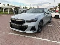 Gebraucht BMW 520 M Sport 208 PS (152 kW) 2025 Grau Limousine