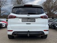 Second-hand Ford S-MAX Titanium 209 CP (153 kW) 2016 Alb Monovolum
