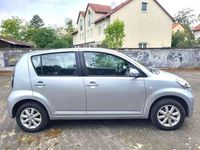 Gebraucht Daihatsu Sirion 91 PS (66 kW) 2008 Silber Kleinwagen