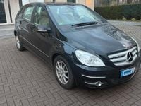 Gebraucht Mercedes B200 140 PS (102 kW) 2010 Schwarz Van / Kleinbus