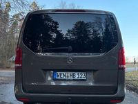 Gebraucht Mercedes V250 Edition 190 PS (139 kW) 2016 Grau Van / Kleinbus