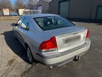 Gebraucht Volvo S60 140 PS (102 kW) 2002 Silber Limousine