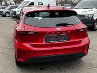 Gebraucht Ford Focus Titanium X 125 PS (91 kW) 2025 Rot Limousine