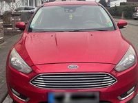 Używany Ford Focus Titanium 150 KM (110 kW) 2015 Czerwony Sedan/Limuzyna
