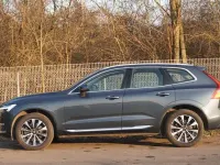 Gebraucht Volvo XC60 Plus 197 PS (144 kW) 2022 Blau SUV