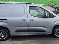 Gebraucht Opel Combo 131 PS (96 kW) 2019 Silber Van / Kleinbus