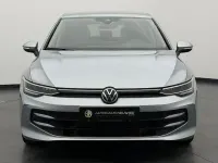Gebraucht VW Golf VIII Life 150 PS (110 kW) 2025 Oyster silver metallic Limousine