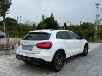 Gebraucht Mercedes GLA220 184 PS (135 kW) 2019 Weiß SUV