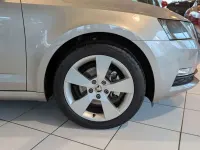 Gebraucht Skoda Octavia Ambition 116 PS (85 kW) 2019 Beige Limousine