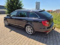 Gebraucht Skoda Superb Elegance 170 PS (125 kW) 2011 Schwarz Kombi