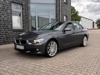 Gebraucht BMW 318 143 PS (105 kW) 2013 Grau Limousine