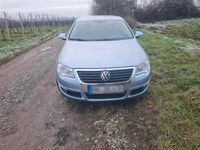 Gebraucht VW Passat 115 PS (84 kW) 2005 Blau Limousine