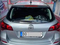Gebraucht Opel Astra 110 PS (80 kW) 2012 Silber Kombi