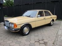 Gebraucht Mercedes 200 109 PS (80 kW) 1982 Gelb Limousine