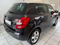 Gebraucht Skoda Fabia Ambition 69 PS (50 kW) 2012 Schwarz Limousine