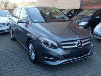 Gebraucht Mercedes B180 Style 122 PS (89 kW) 2017 Grau Van / Kleinbus