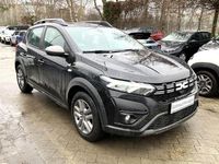 Gebraucht Dacia Sandero Expression 90 PS (66 kW) 2023 Blackpearlmet. Limousine