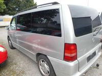 Gebraucht Mercedes V220 122 PS (89 kW) 2000 Silber Van / Kleinbus