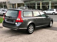 Gebraucht Volvo V70 Momentum 185 PS (136 kW) 2008 Grau Kombi